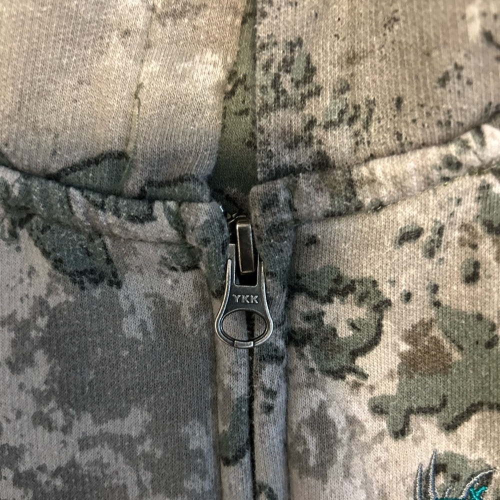 NWOT Girls with Guns Camo Hoodie Jacket Size Small. Women’s. - Picture 7 of 9